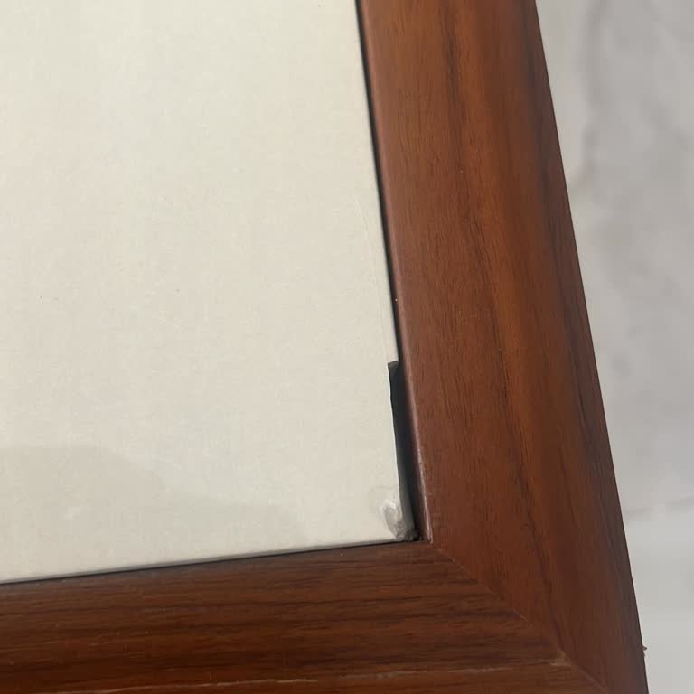 Taşıma Sırasında Kırılan Mermer Masa Ve Karşılanmayan Sözler