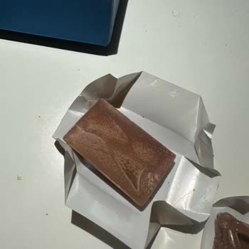 Godiva'dan Aldığım Çikolatalar Küflü Çıktı, Müşteri Hizmeti Dönüş Yapmıyor