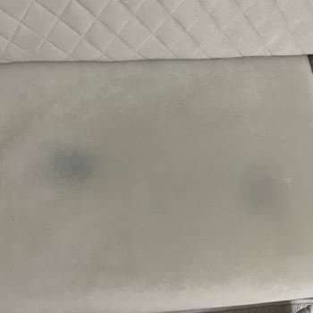 Meram Mobilya'dan Aldığımız Koltuklar Leke Tutuyor Ve Firma Çözüm Sunmuyor