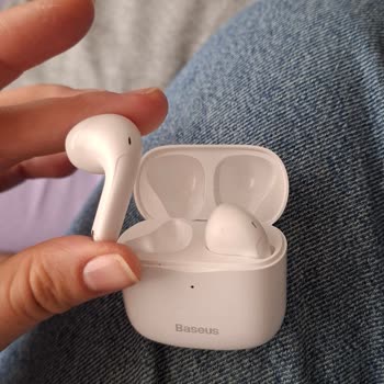 My Baseus Earbuds Stopped Working in a Month and I Got No Real Service