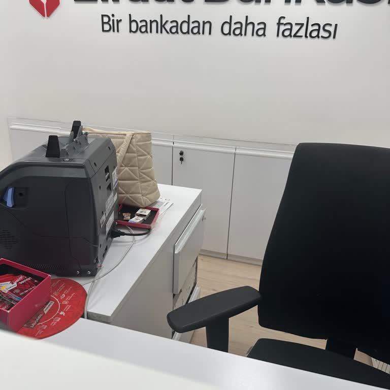 Yurt Dışından Gelen Paramı Ziraat Bankası Başkent Şubesi Teslim Etmiyor