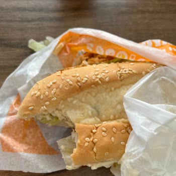 Burger King'ten Küflü Ekmek Şoku