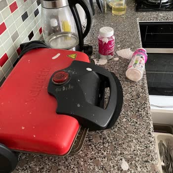 Aldığım Kefir Patlayarak Mutfağıma Zarar Verdi