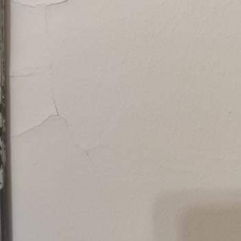 Eksperin Çelişkili Raporu Nedeniyle Hasarlı Evimize Hasarsız Denildi