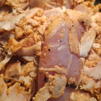 Erpiliç Hazır Dönerde Pişmemiş Parça Ve Kötü Koku Şoku