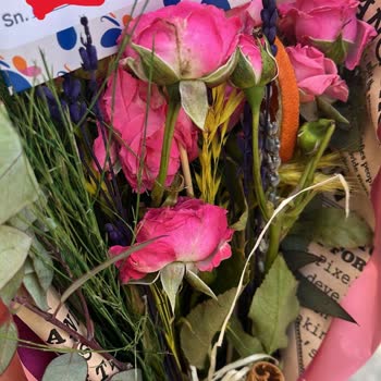 Siparişim Geç Ve Solmuş Çiçekle Teslim Edildi, Müşteri Hizmetleri Yetersiz