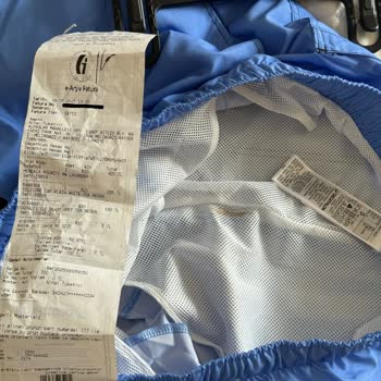 Decathlon Satın Aldığım Şortun Temiz Olmaması Ve Kontrol Eksikliği