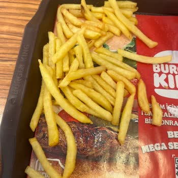 Burger King Restoranında Hijyen Sorunu Ve Yanlış Ürün Teslimatı