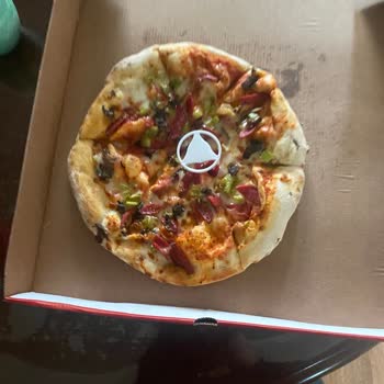 Sbarro Soğuk Ve Pişmemiş Pizza Hayal Kırıklığı Yarattı!