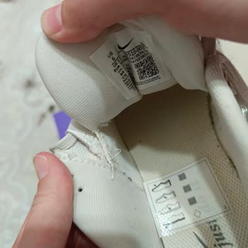 Kısa Sürede Yırtılan Nike Ayakkabım İçin Değişim Veya İade Talebim Reddedildi