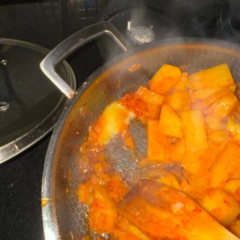 Yanmaz Yapışmaz Denilen Tencere Yapışıyor İade Talebim Reddedildi