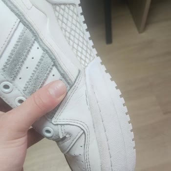 Bir Ayda Çatlayan Ayakkabıya İnceleme Sonrası Olumsuz Dönüş Ve İlgisiz Mağaza