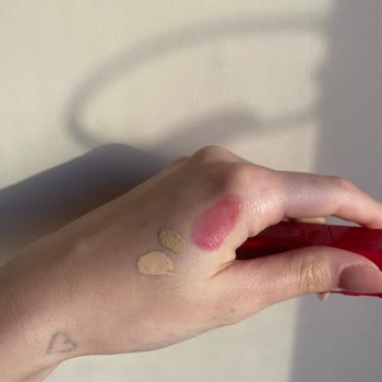 Maybelline New York Ürünlerinde Bozukluk Ve Tarih Sorunu: Sağlığımız Riske Atılıyor