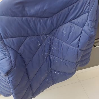 Mavi Jeans Montta Elyaf Dökülmesi Ve Üretim Hatası Şüphesi