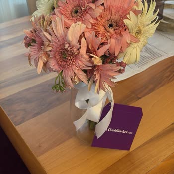 Anneler Günü İçin Sipariş Edilen Çiçek Solmuş Ve Yanlış Teslim Edildi