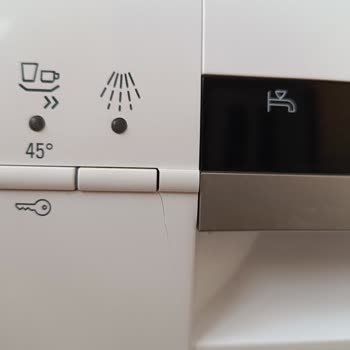 Siemens Bulaşık Makinesi Kapağındaki Çatlak ve Servis Ücreti Mağduriyeti