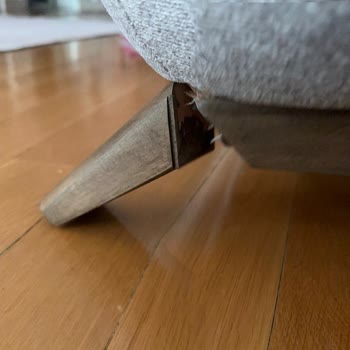 Koltuk Takımı Sorunu: Kırık Ayak Ve İlgisiz Servis