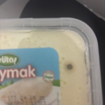 Sütaş Kaymak Son Kullanma Tarihine Rağmen Küflü Çıktı