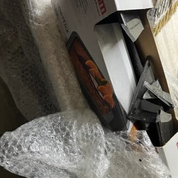 Kargo Teslimatında İlgisizlik Ve Hasarlı Ürün Mağduriyeti