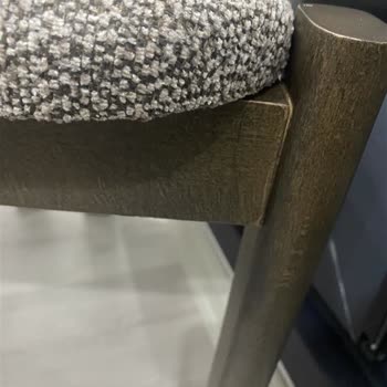 Kusurlu Sandalye Teslimatı Ve İlgisiz Müşteri Hizmeti