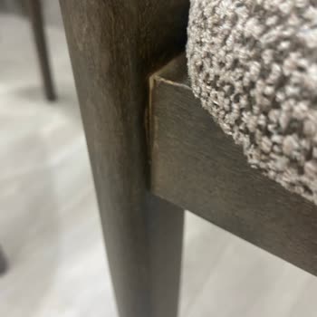 Kusurlu Sandalye Teslimatı Ve İlgisiz Müşteri Hizmeti