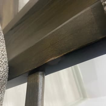 Kusurlu Sandalye Teslimatı Ve İlgisiz Müşteri Hizmeti