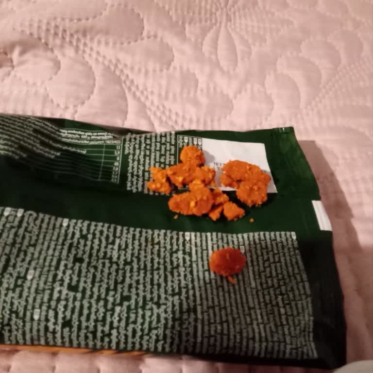 Eti Crax Acılı Cipste Büyük Baharat Topakları Ve Kalite Sorunu