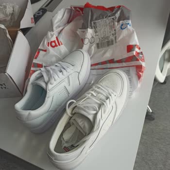 Yalı Spor'da Siparişim Sorunlar Zincirine Dönüştü