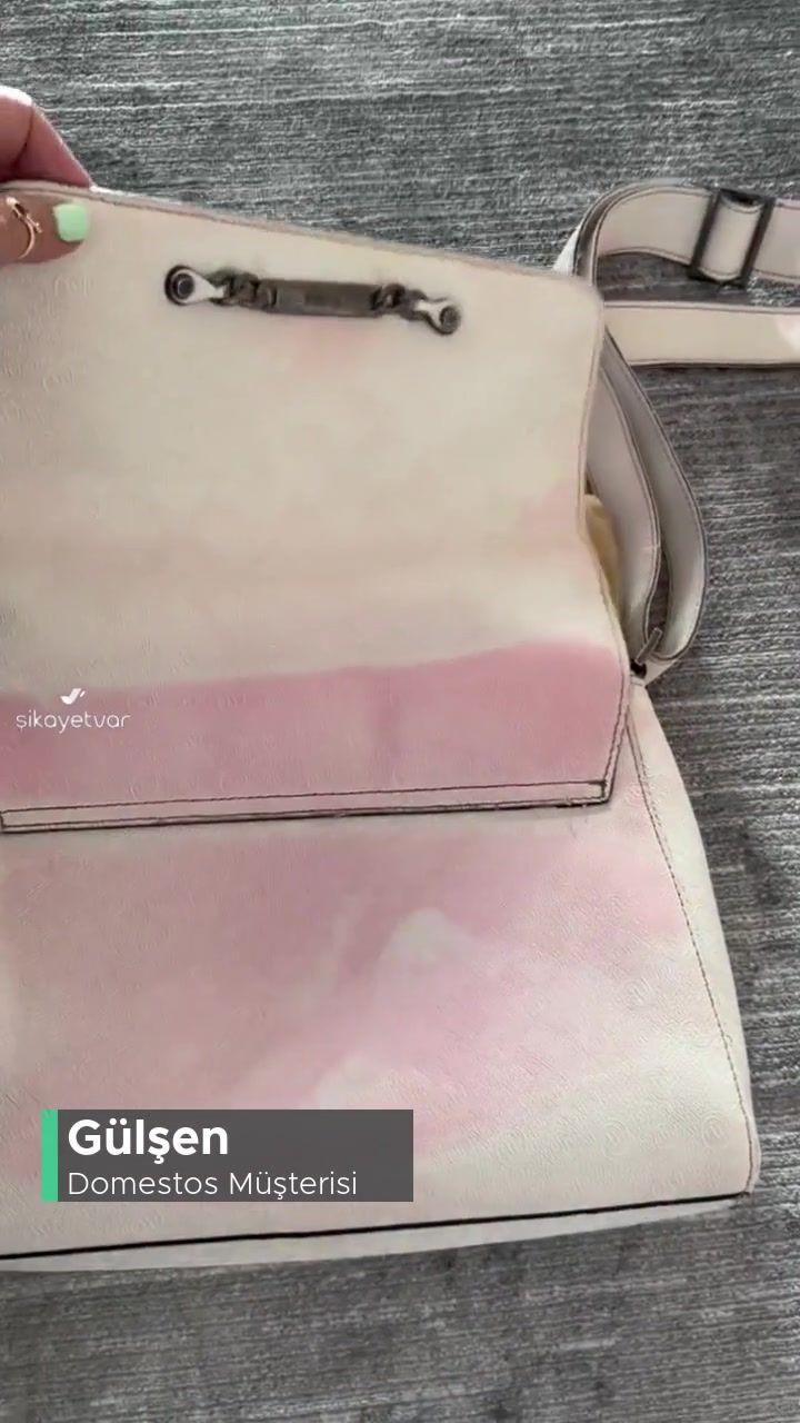 Sulandırılmış Domestos İle Silinen Vakko Monogram Çantam Pembe Oldu videonun kapak resmi
