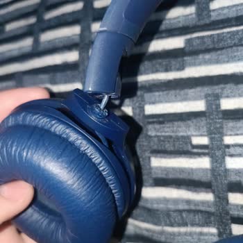 JBL Kulaklığımın Sağ Tarafı Kırıldı Yardım İstiyorum