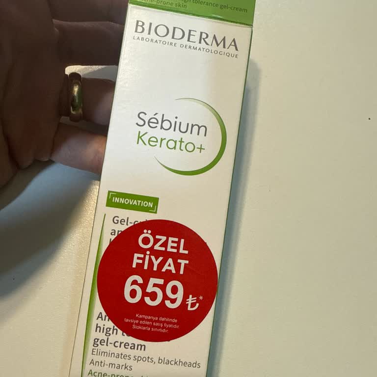 Bioderma Sebium Kerato Yüzümde Kapalı Komedon Ve İrin Oluşumuna Sebep Oldu