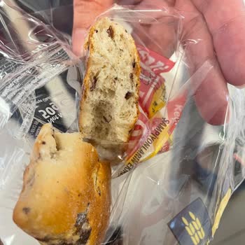 Aldığım Ekmeğin İçinden Çıkan Kıl Ailece Şok Olduk