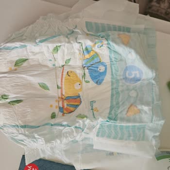 I Bought Pampers Size 5 Diapers and the Second Pack Started Leaking Every Night