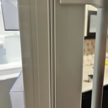 Profilo Buzdolabında Kapak Ve Lastik Sorunu, Servis Yardımcı Olmuyor