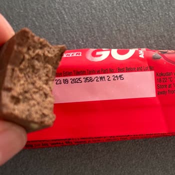 Ülker Sağlıklı Atıştırmalıktan Plastik Parça Çıkması