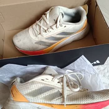 Adidas Ayakkabının Yanlarının Soyulması Ve Garanti Süresi Sorunu