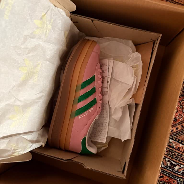 Freedom Of Space Eksik Ayakkabı Gönderimi Ve Müşteri Hizmetleri İlgisizliği