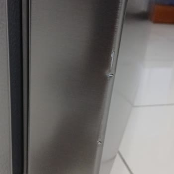 Arçelik Yeni Alınan Buzdolabının Kapak Boyası Dökülüyor