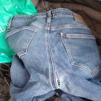 Deforme Olan Pantolon İçin Fiyat Farkı İstenmesi Mağduriyetimi Artırdı