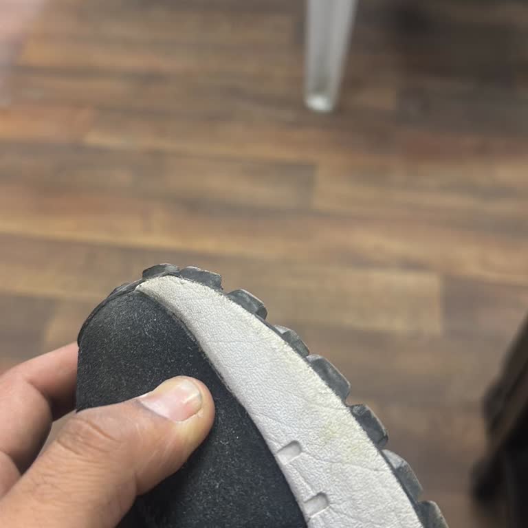 Ayakkabımda Yırtılma Var, Yardımcı Olunmadı