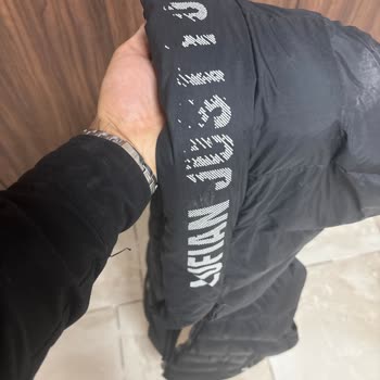 Satın Aldığım Lufian Şişme Yeleğin Marka Yazıları Çıktı, Mağaza Sorumluluk Almadı