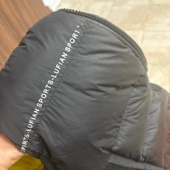 Satın Aldığım Lufian Şişme Yeleğin Marka Yazıları Çıktı, Mağaza Sorumluluk Almadı