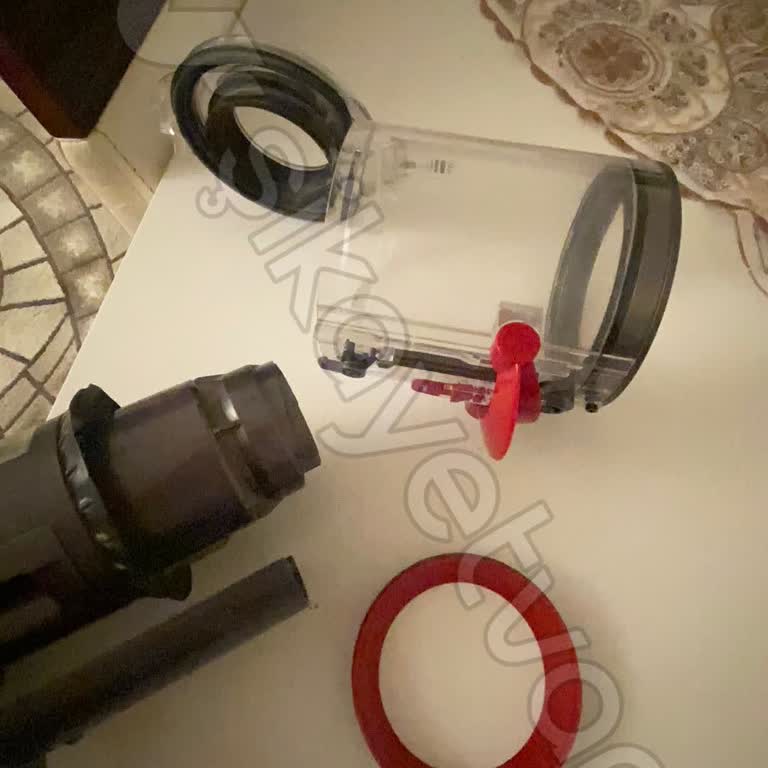 Dyson V12 Süpürge Toz Haznesi Lastiği Yerinden Çıktı, Yardım Talebi