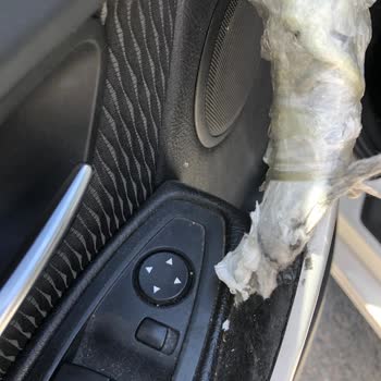 BMW 320d Kapı Kollarının Erimesi Ve Ücretsiz Değişim Talebi