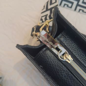 Aldığım İki Çanta Kısa Sürede Deforme Oldu, Değişim Talebime Dönüş Bekliyorum