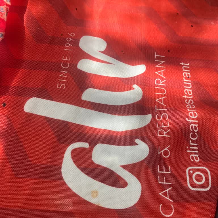 Kahvaltı Paketlenmedi, Olumsuz Ve Ağır İfade Kullanıldı