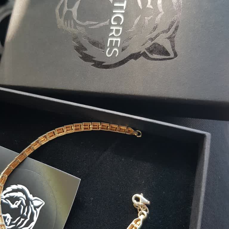 Garanti Kapsamındaki Bileklik Hem Koptu Hem Rengini Kaybetti, Firma Dönüş Yapmıyor