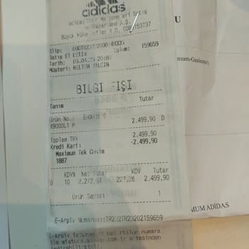 Adidas Ayakkabıda Kısa Sürede Açılma Ve Yetersiz Mağaza İlgisi