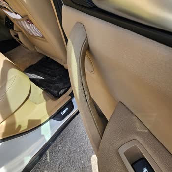BMW X4 Kapı Tutamaklarında Yapışkanlık Sorunu