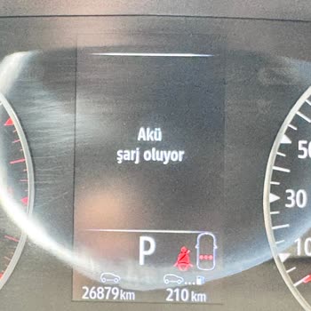 Yeni Renault Clio'da Bitmeyen Akü Uyarısı Mağduriyeti